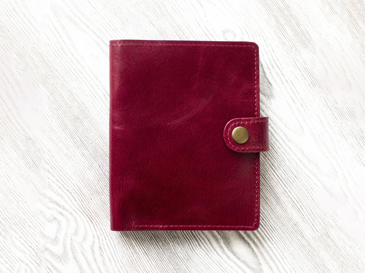 Портмоне из натуральной кожи для прав, СТС, банкнот, пластиковых карт, паспорта, страховки. VIRKUNEN