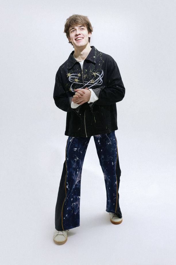 Куртка "Головокружение" черная из 100% хлопка с росписью, нанесенной вручную.