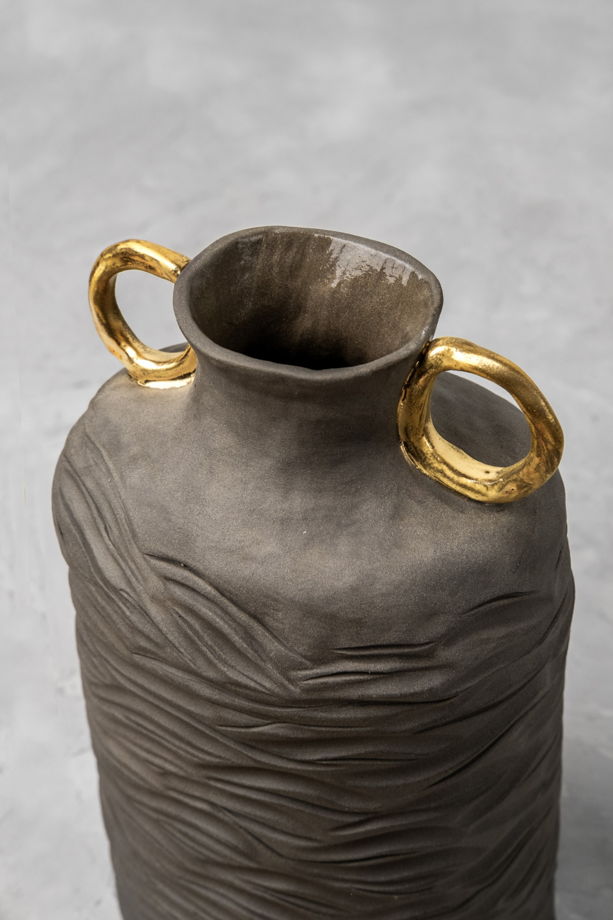 Интерьерная ваза "Современный взгляд на античность"