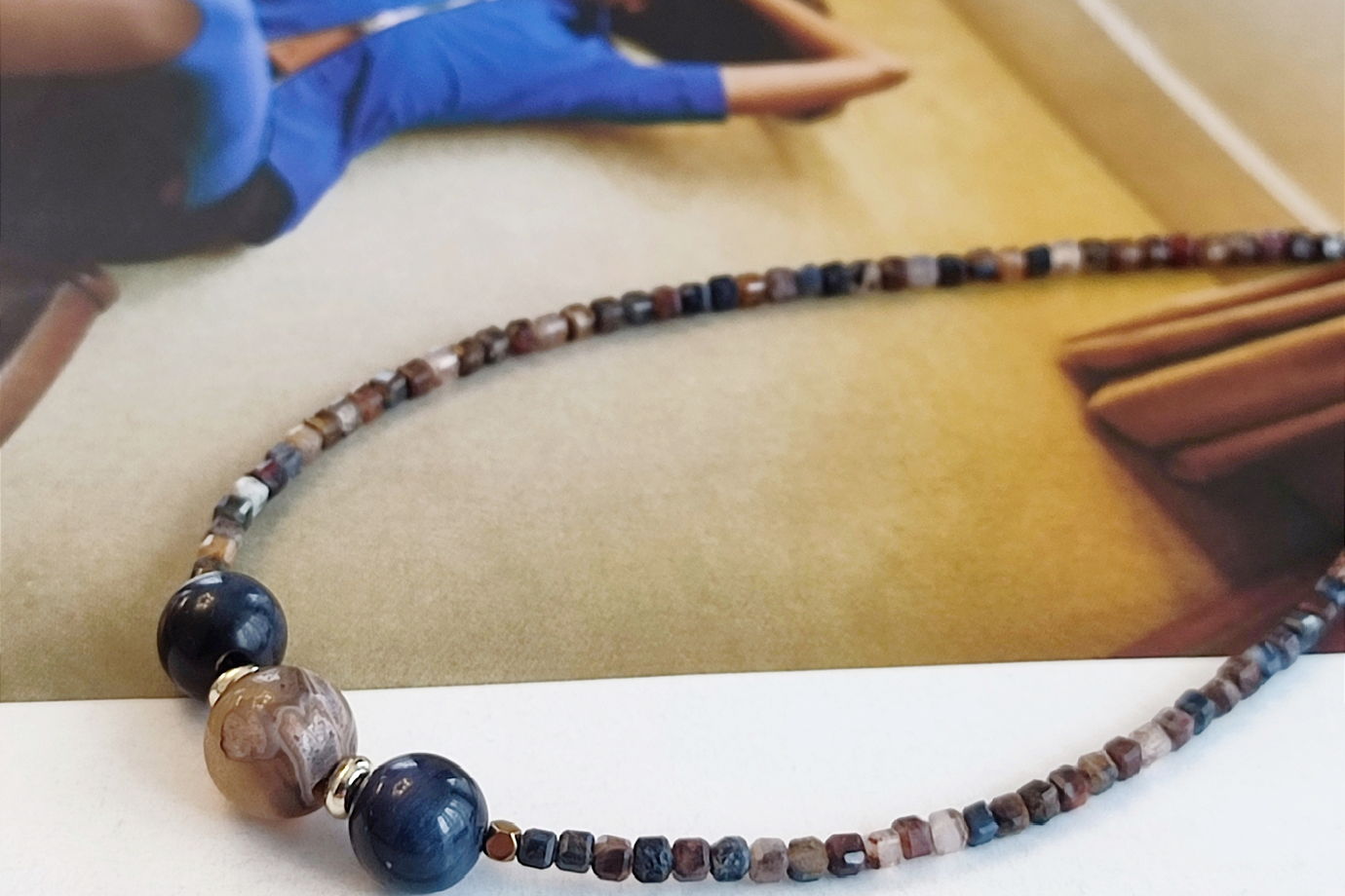 Чокер из петерсита