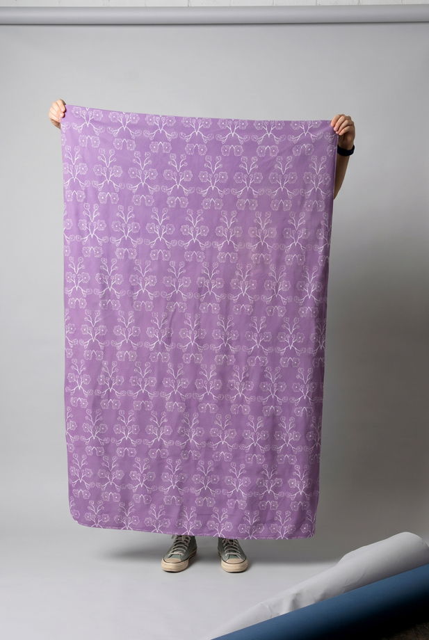 Двусторонний дизайнерский флисовый плед «Сиреневая сакура» размером 100х150 см