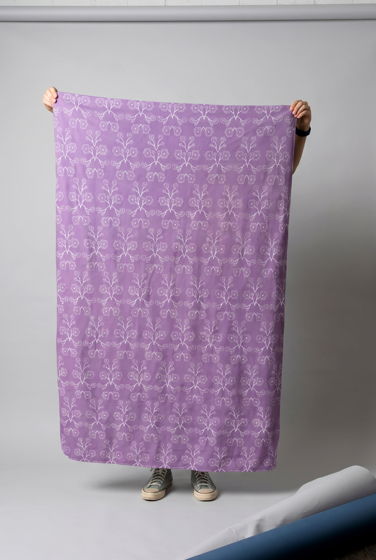 Двусторонний дизайнерский флисовый плед «Сиреневая сакура» размером 100х150 см