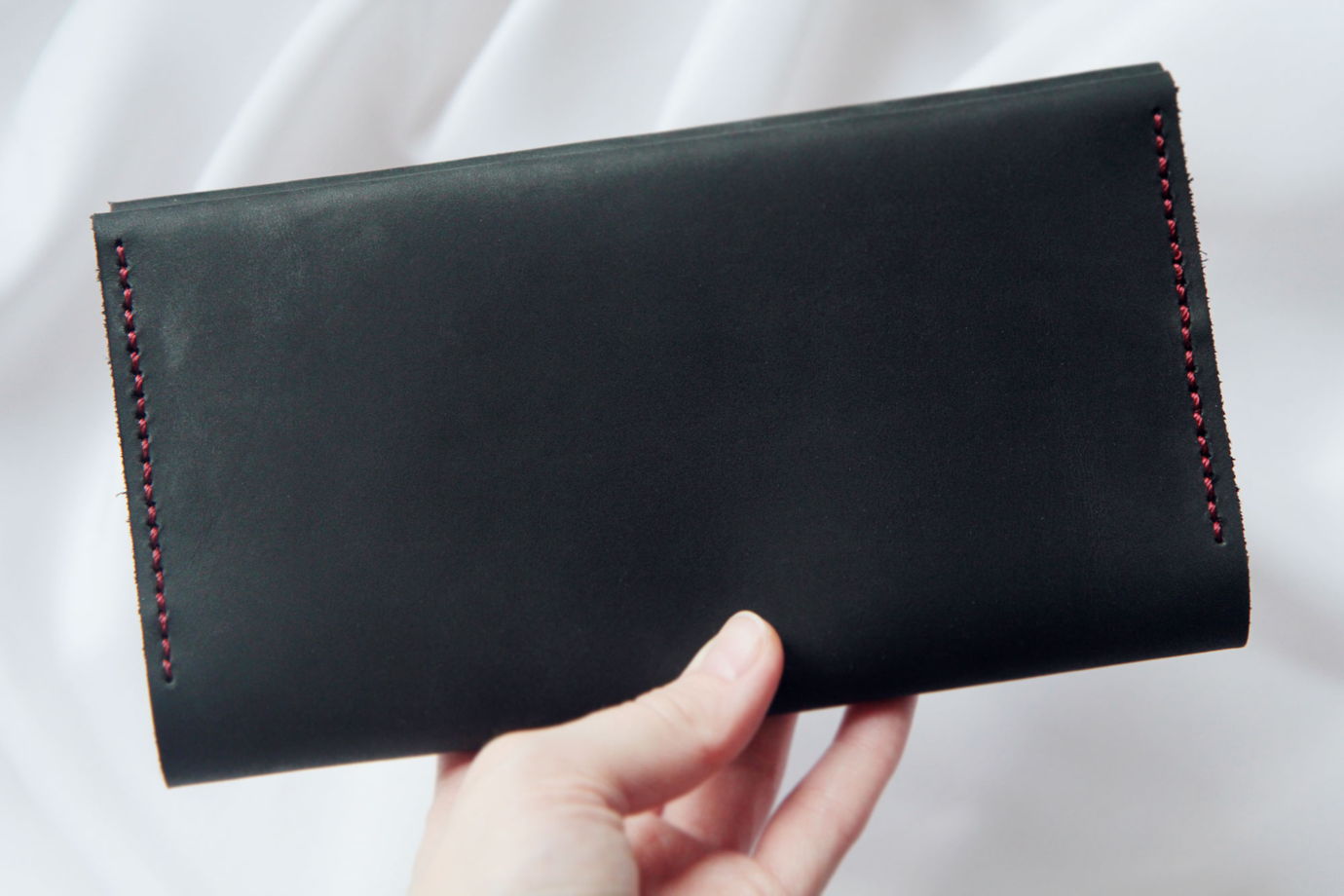 Черное портмоне лонгер для паспорта и документов из мягкой натуральной кожи ручной работы Wild Village