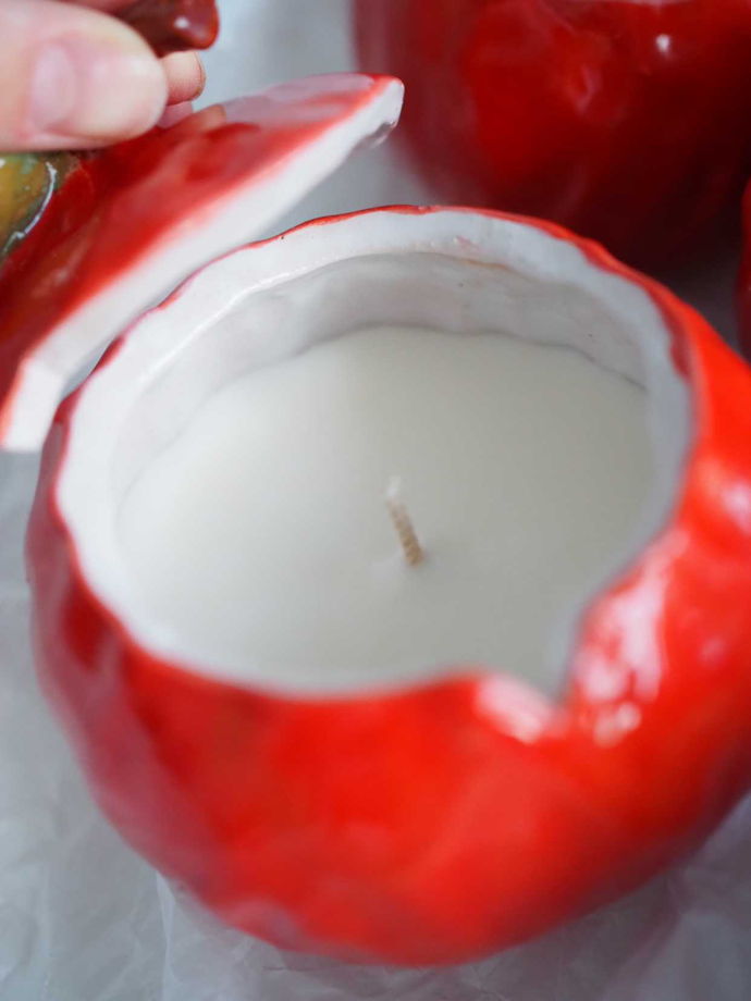 Соевая свеча в керамическом яблоке