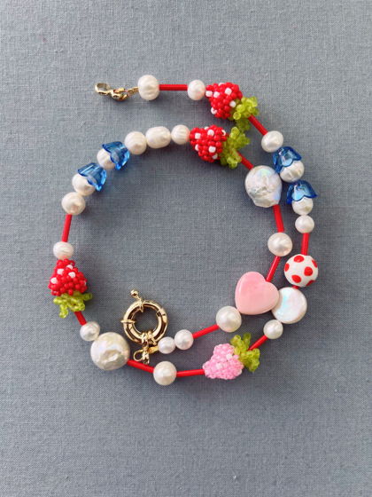 Ожерелье с клубничками из бисера/ Strawberry love