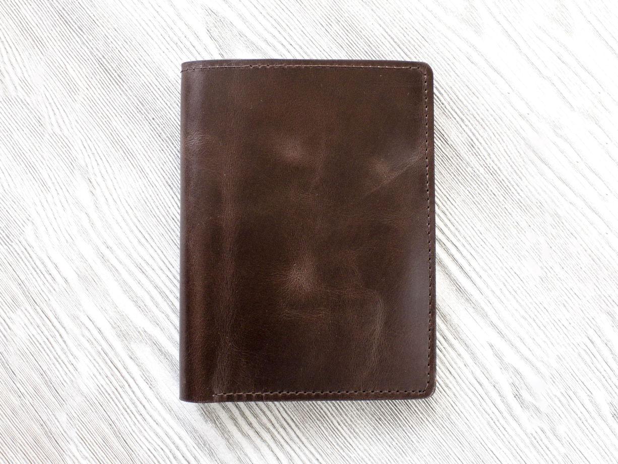 Портмоне из натуральной кожи для прав, СТС, банкнот, пластиковых карт, паспорта, страховки. VIRKUNEN