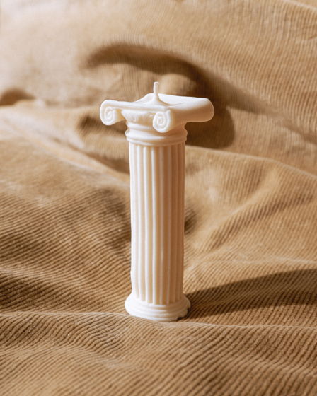 Интерьерная свеча Античная колонна из пчелиного воска ручной работы