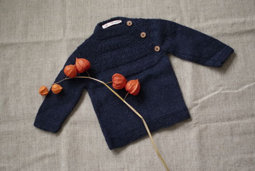 Детский колючий свитер синего цвета 86-92