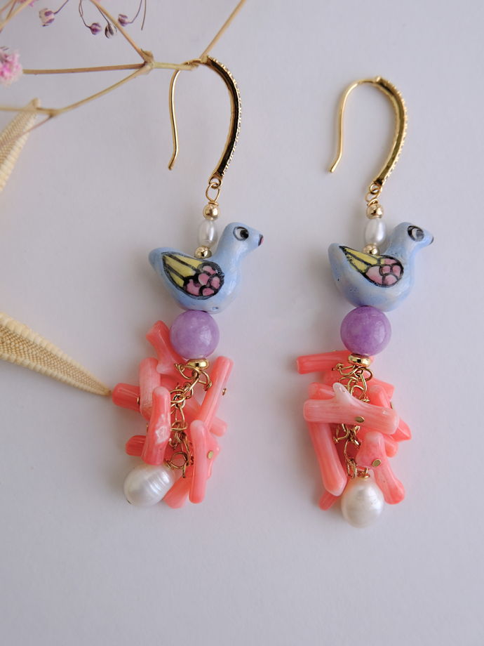 Серьги из керамики и кораллов Голубая уточка