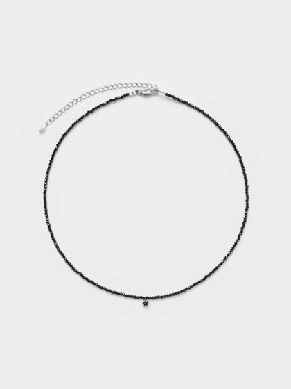 Чокер из черной шпинели с подвесом звездочка
