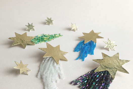 Серьги ‘комета’. Латунь, серебро, бисер.