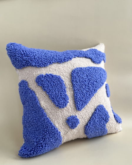 Декоративная подушка с ковровой вышивкой, 35х35