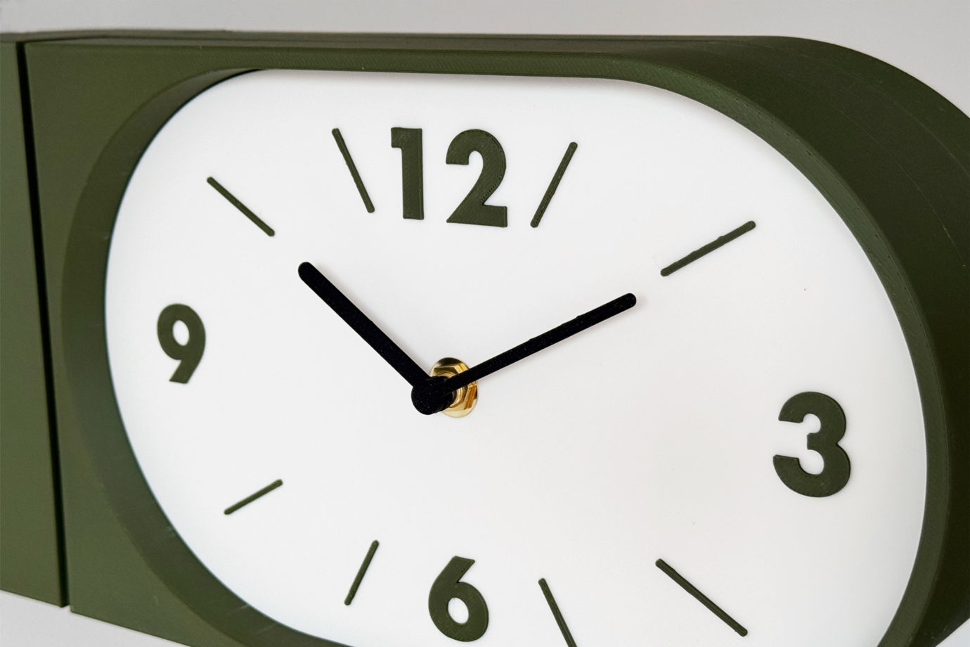 Настенные двусторонние часы, оливковые