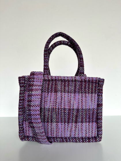 Женская фиолетовая сумка тоут из твида ручной работы.