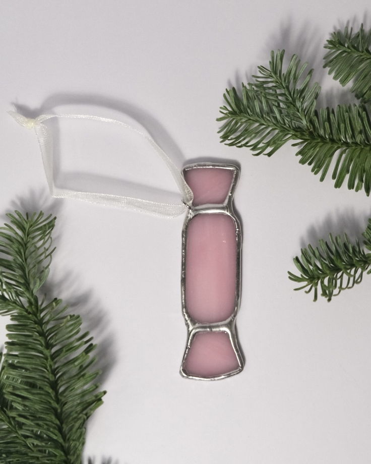 Украшение на ёлку из стекла — "конфета" розовая