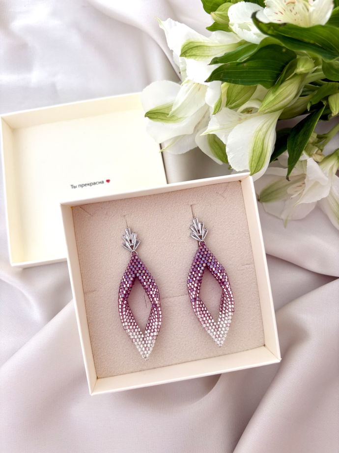 Серьги листики из бисера