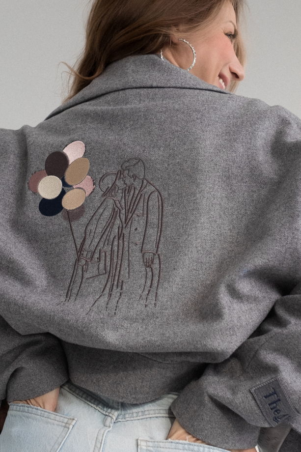 Фланелевое полупальто-косуха "БЭТ" светло-серого цвета с вышивкой