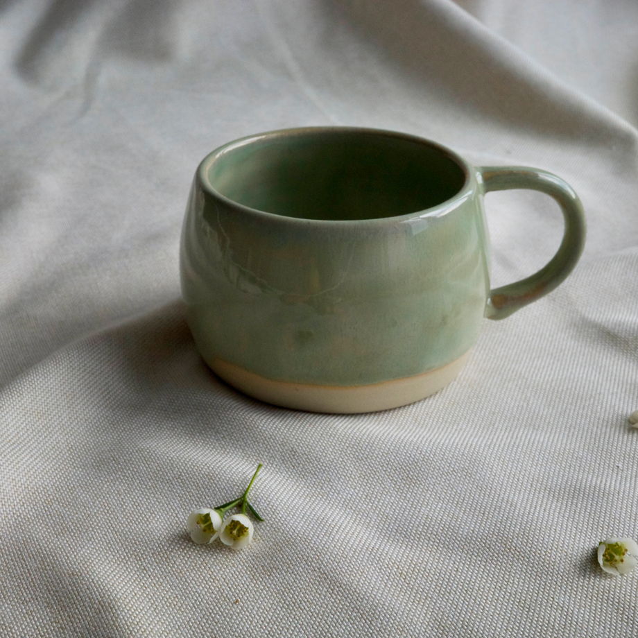 Чашка ручной работы зеленая