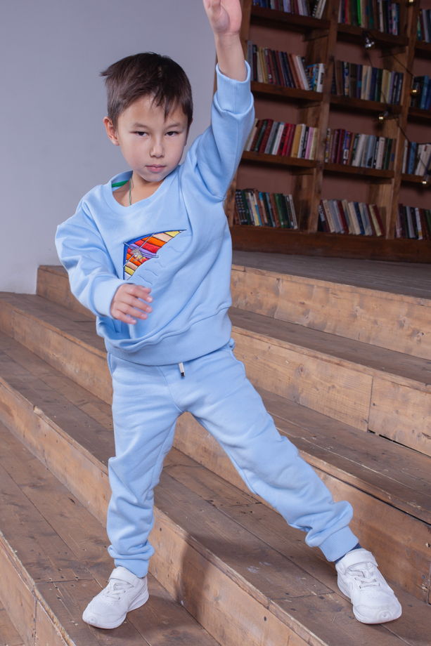 Детский свитшот оверсайз с вышивкой "дельтаплан" материал футер 100% хлопок, цвет голубой