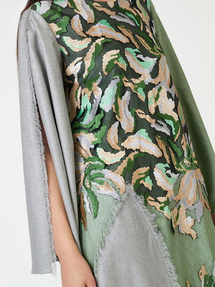 Дизайнерское платье  из итальянского льна с аппликациями