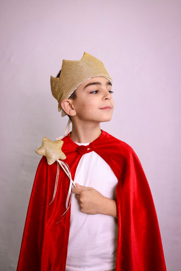 Новогодний костюм короля из красного велюра для мальчика