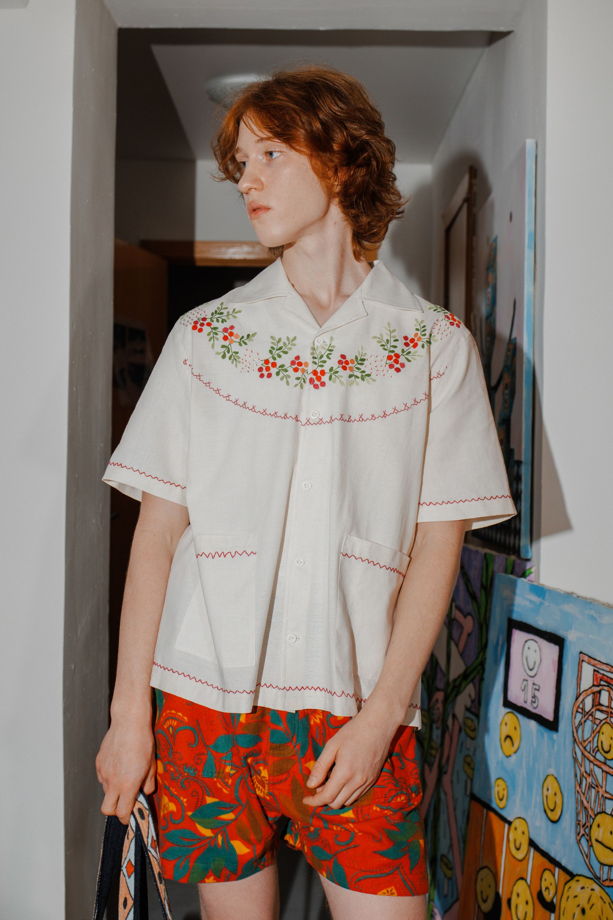 Рубашка с Красными Ягодами/Red Berries Short Sleeve Shirt