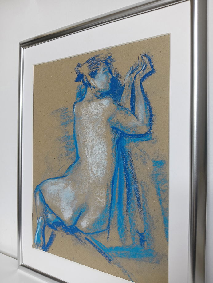 Обнаженная натура в голубых тонах - вид со спины. Интерьерная картина в раме с паспарту.