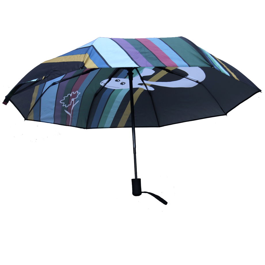 Черный полосатый зонт с жирафом