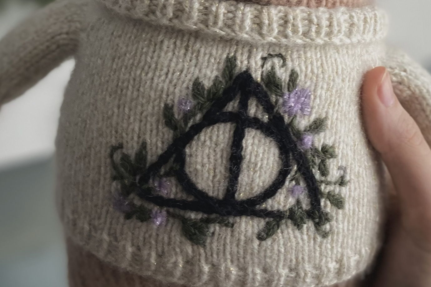 Плюшевый мишка вязаный вручную с символом из Гарри Поттера