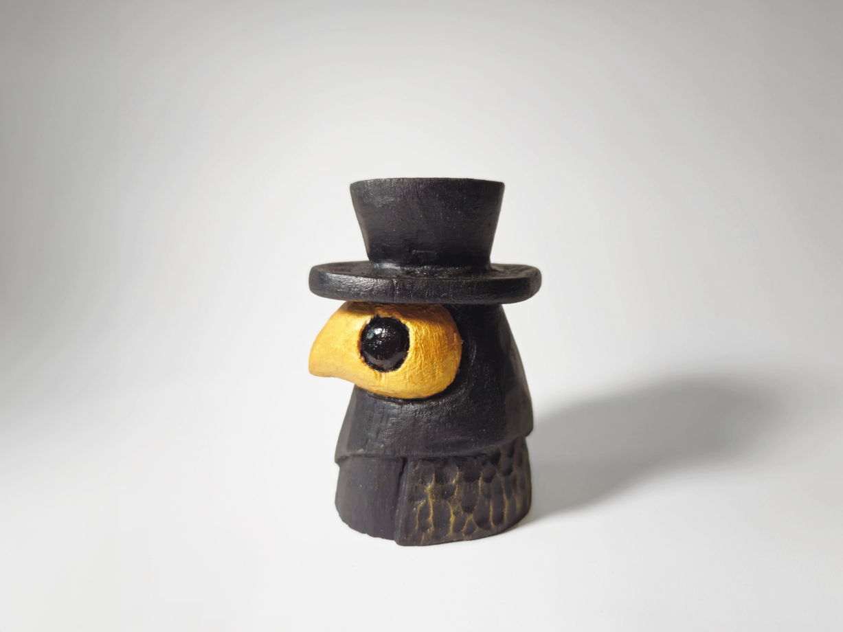 Деревянные статуэтки "Чумной доктор"