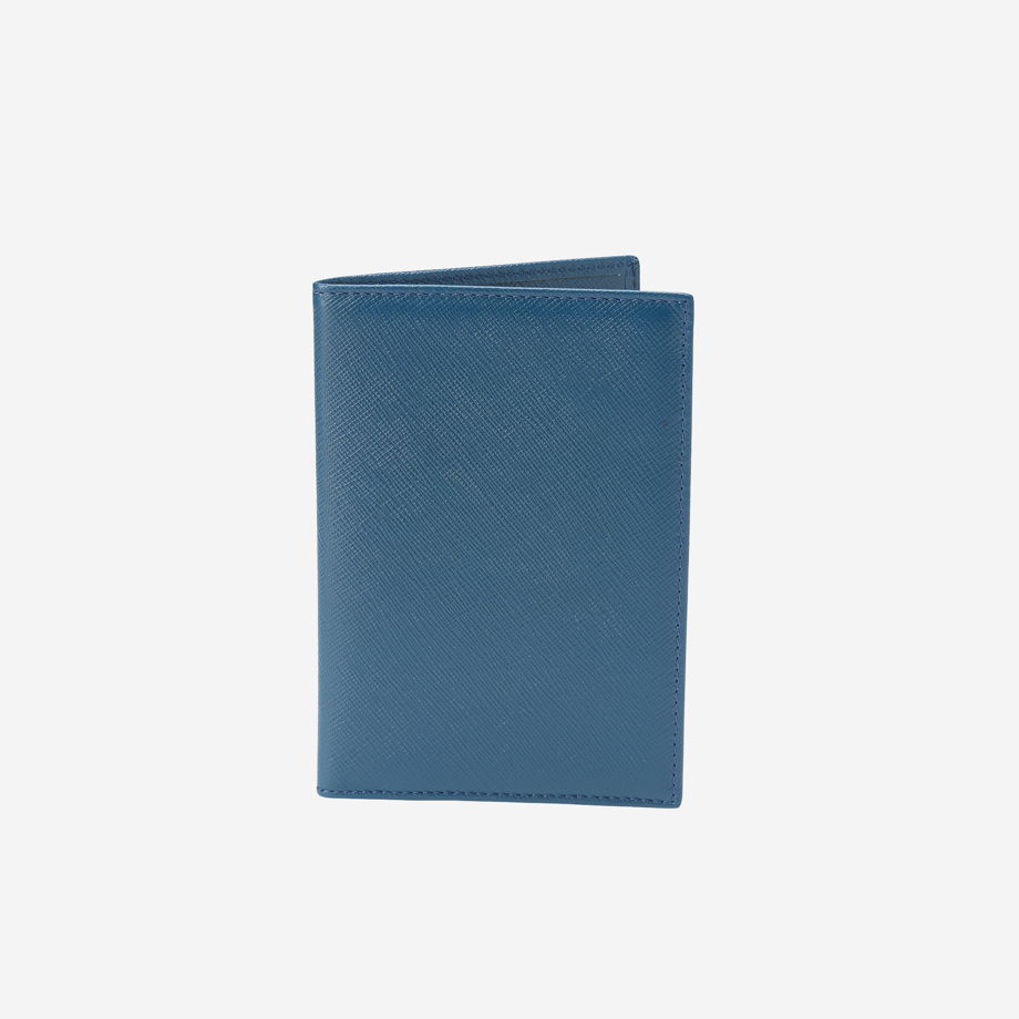 Обложка для паспорта голубого цвета с персонализацией