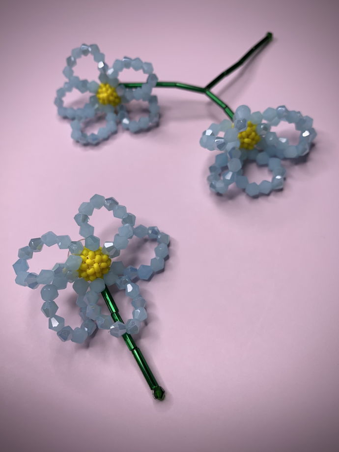 Серьги цветы из биконусов