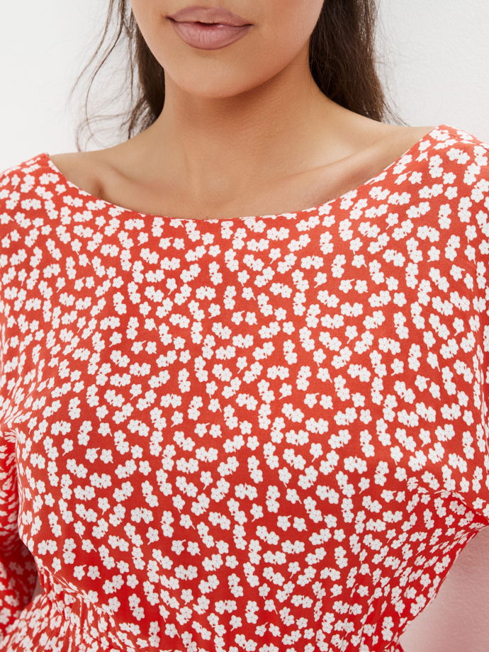 Летнее платье 'Солнце' из натуральной 100% вискозы в коралловом цвете с вырезом на спине