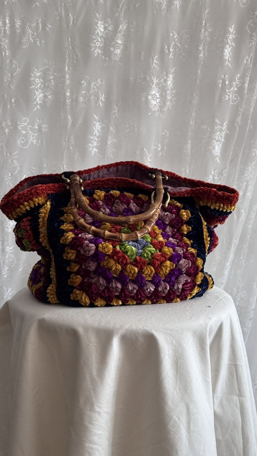 Вязаная сумка с бамбуковыми ручками