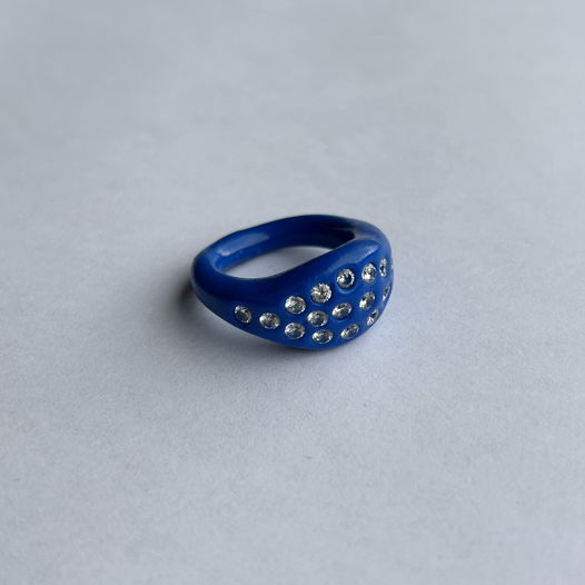 Кольцо из полимерной глины с фианитами ПÁВЕ синее