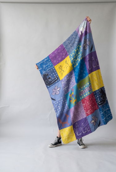 Двусторонний дизайнерский флисовый плед «Фиолетовый коллаж» размером 100х150 см