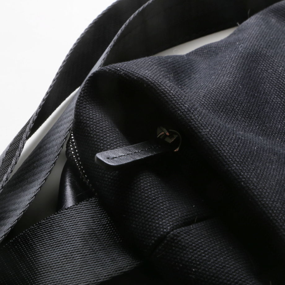 Кожаная черная поясная сумка  Guarda