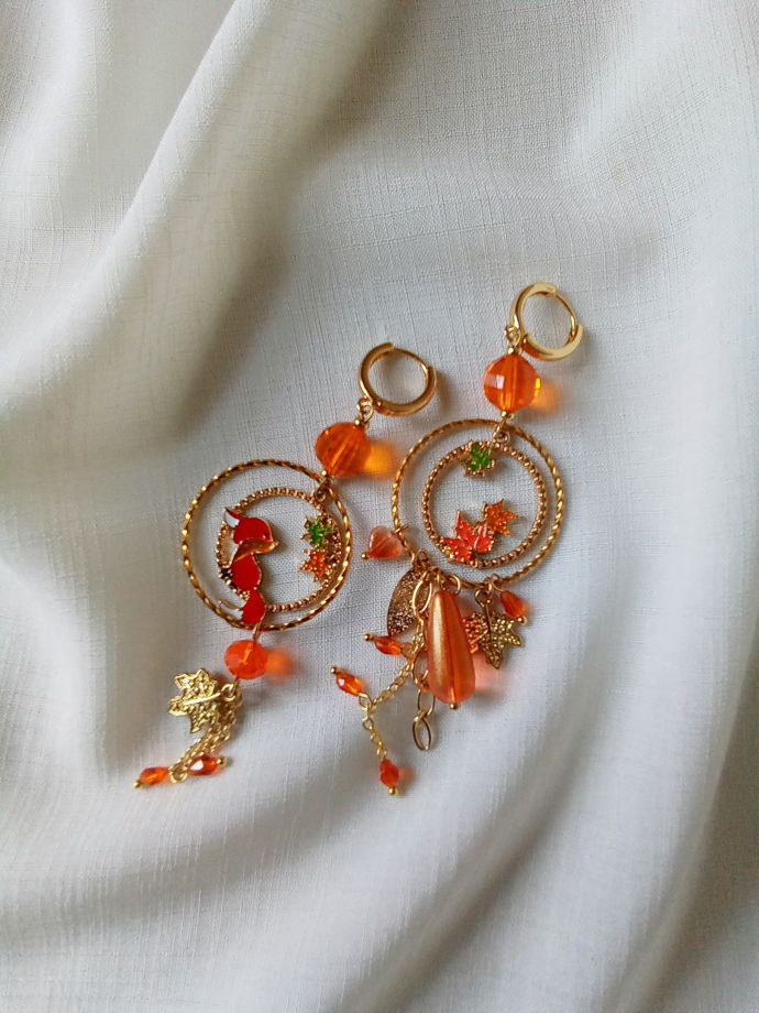 Оранжевые длинные женские асимметричные серьги "Лисёнок"