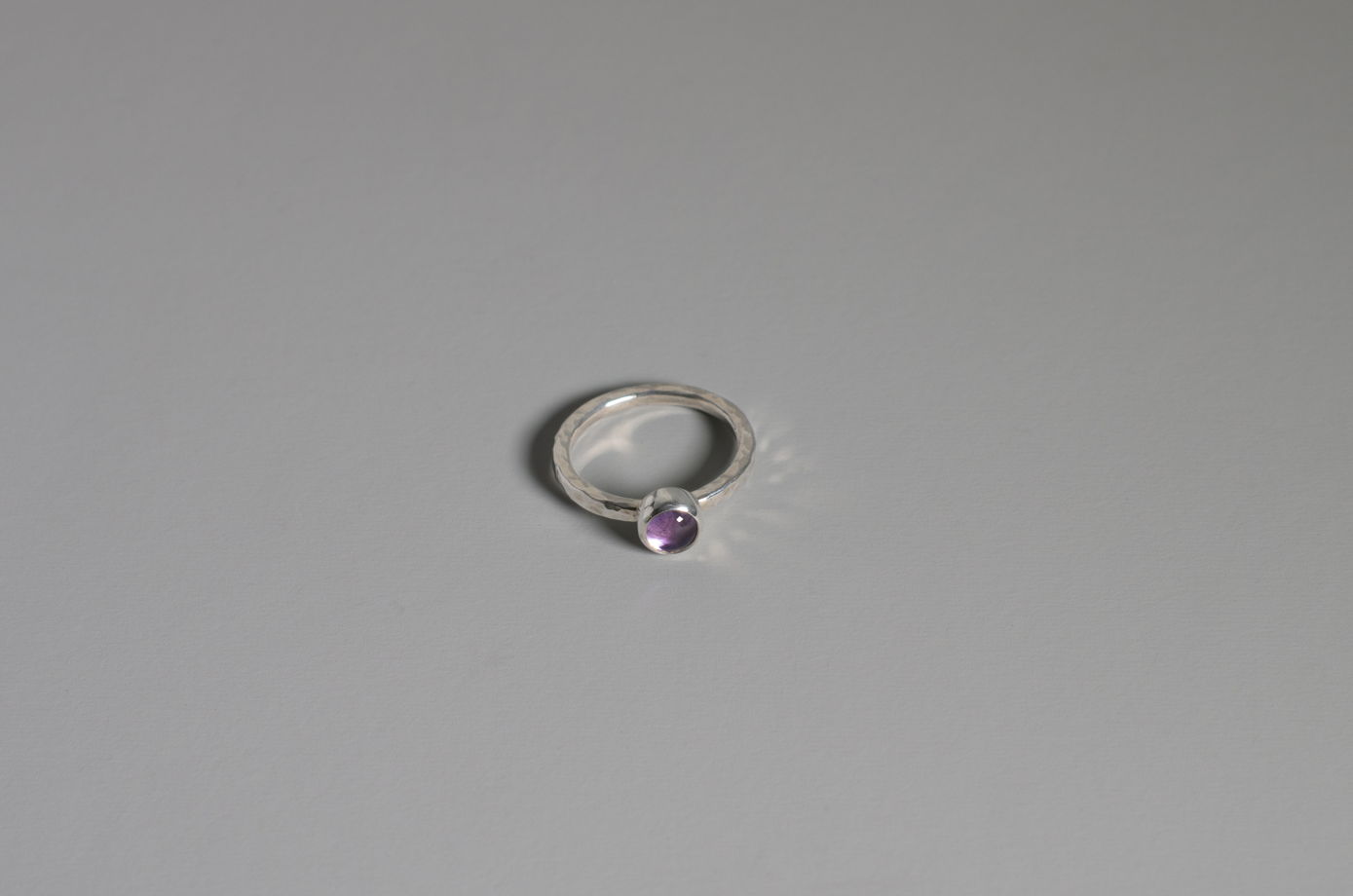 Серебряное кольцо с аметистом, 17,3