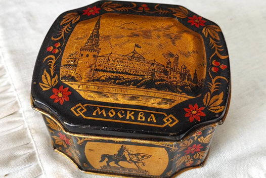 Винтажная жестяная банка от конфет с видами Москвы / СССР кондитерская фабрика им. Микояна 1950-е годы