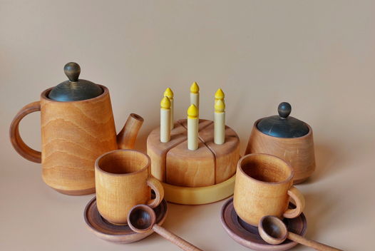 Деревянный игровой набор посуды "Породы" игрушечная посуда для кухни