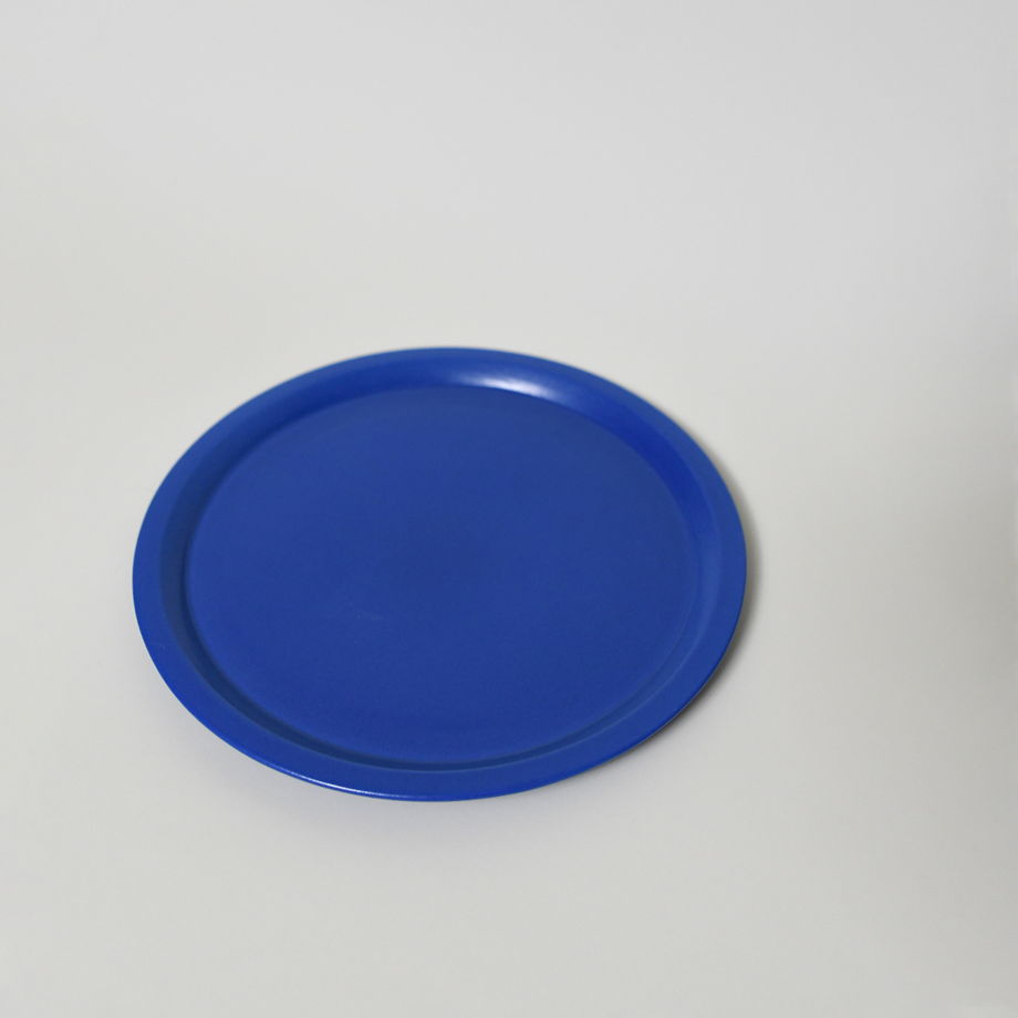 B A S E / большая плоская тарелка