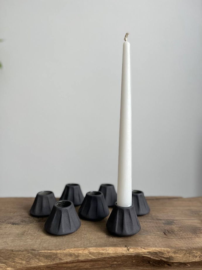Керамический подсвечник для столовой свечи