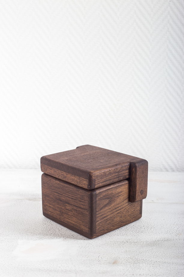Коробочка из дуба для хранения "Кубик"