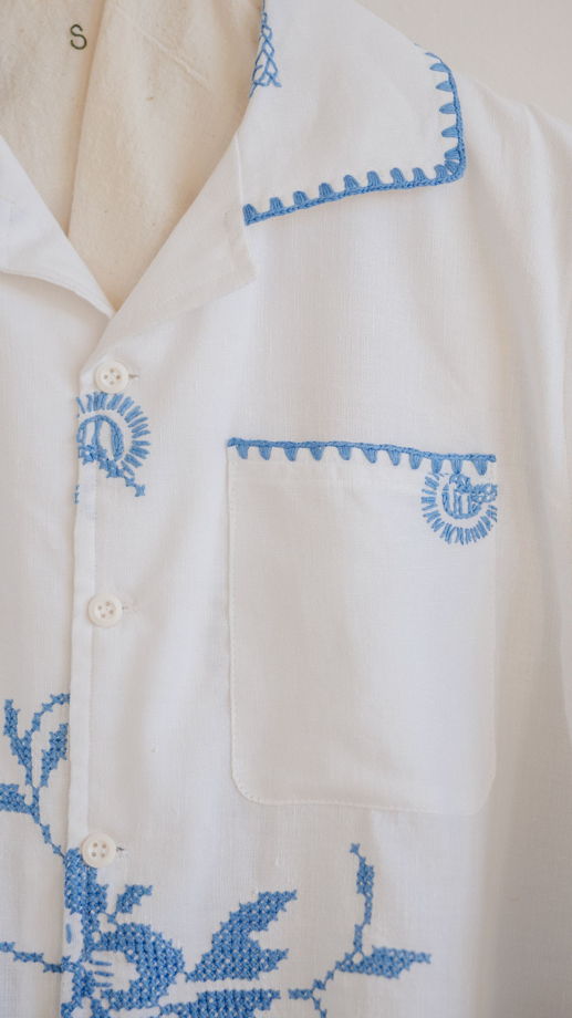 Белая Рубашка с Синей Вышивкой 1/White with Blue Embroidery Long Sleeve Shirt 1