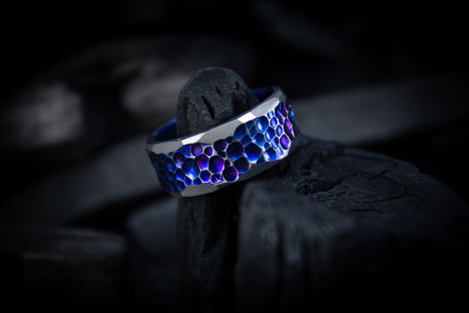 Титановое кольцо "Голубые глубины"