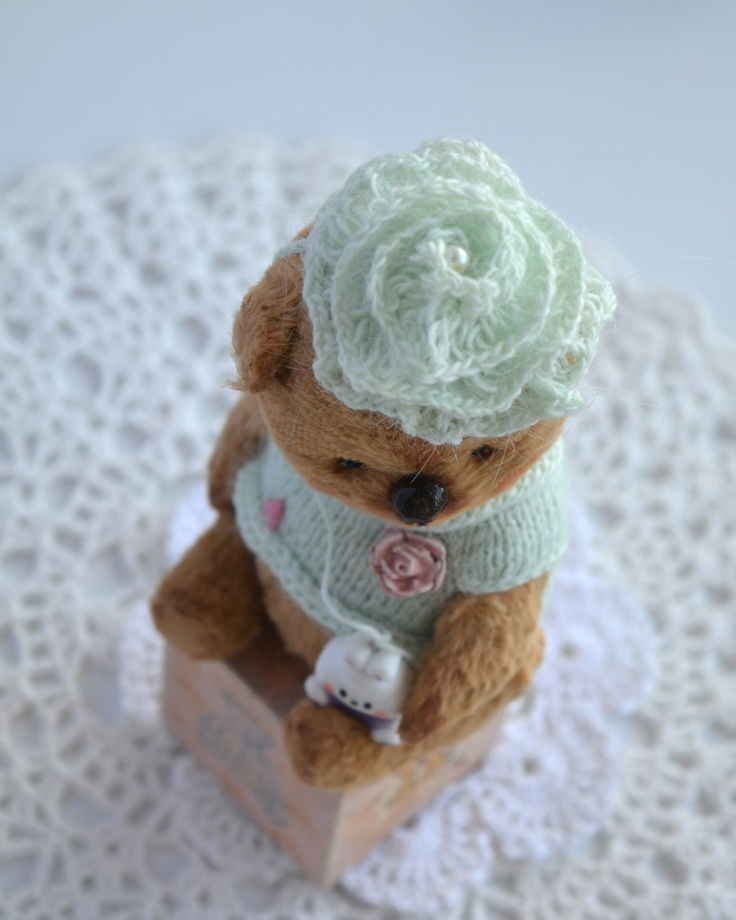 Тедди мишка цветочек