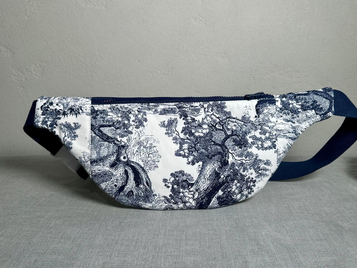 Поясная сумочка из уплотненного денима с принтом "Джунгли" синяя