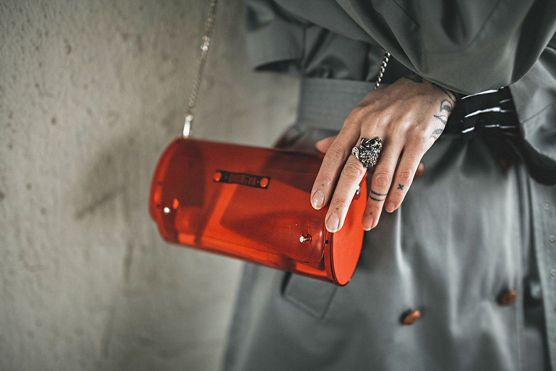 GVOZDEVA cylinder bag / red - Прозрачная красная сумка