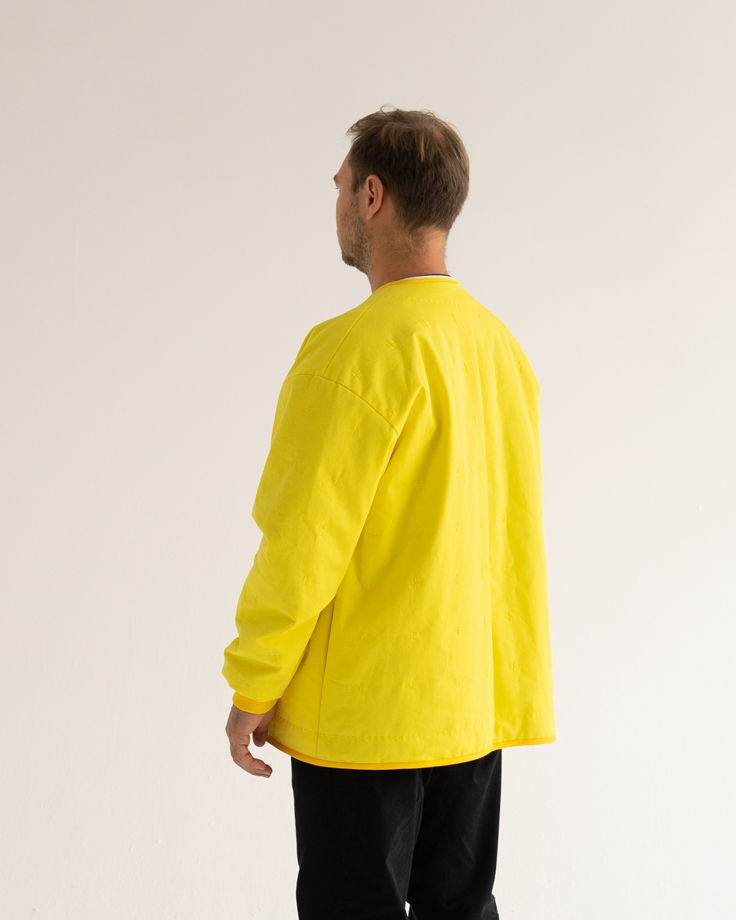 Куртка желтая с желтой отделкой